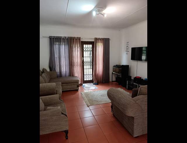 2 BEDROOM PROPERTY TO RENT IN ESCOMBE